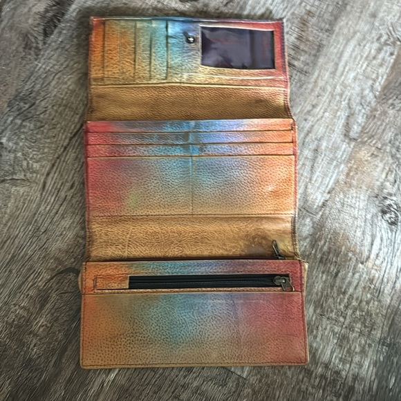 Anuskcha Colorful floral butterfly wallet - Picture 4 of 10